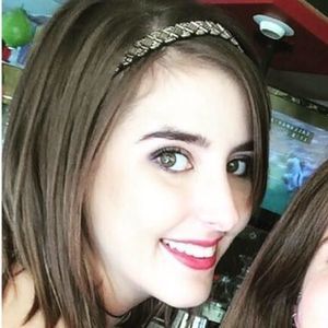 Meet your Posher, Evie